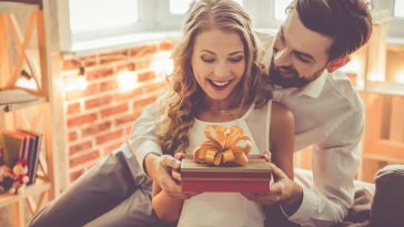 Studie Auswirkung von Geschenken auf die Paarbeziehung