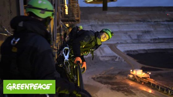 Aktivist*innen protestieren im Tagebau Garzweiler für Klimaschutz | Greenpeace Deutschland