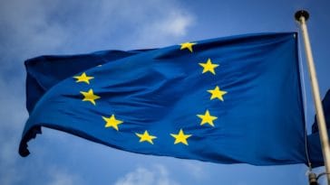 נציבות האיחוד האירופי מאלצת יציאה מהאיחוד האירופי מאמנת אמנת האנרגיה